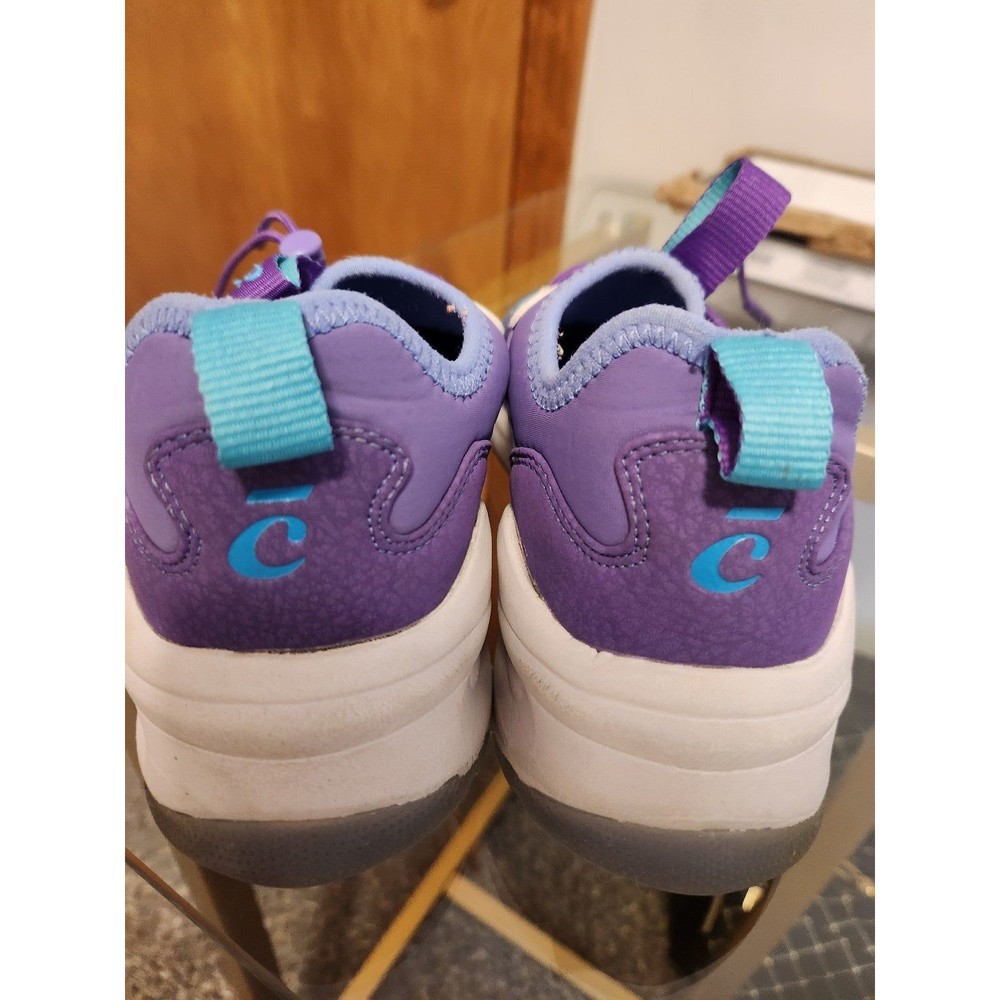 Clove Aeros Aurora nursing shoes